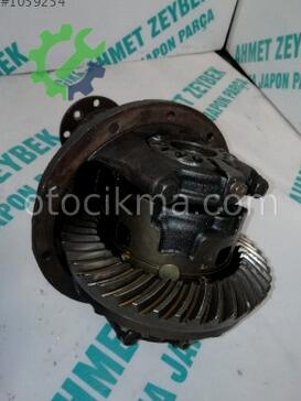 Toyota Hilux Defransiyel çıkma parça