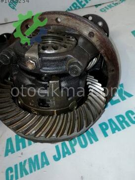 Toyota Hilux Defransiyel çıkma parça