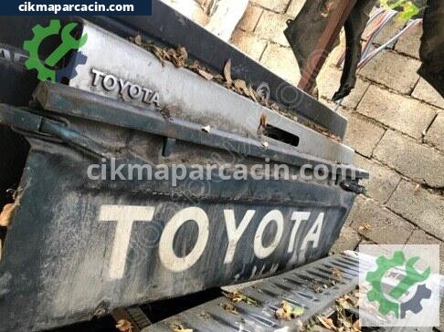 Toyota Hilux Bagaj Kapağı çıkma parça