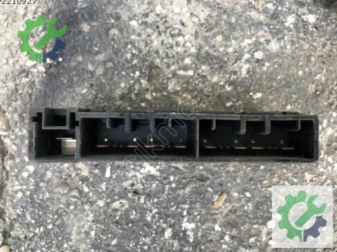 Toyota Hilux Röle 82641-71020 çıkma parça