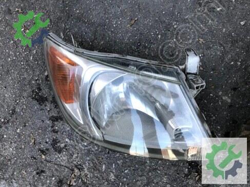 Toyota Hilux Sol Ön Far 2006-2009 çıkma parça