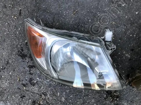 Toyota Hilux Sol Ön Far 2006-2009 çıkma parça