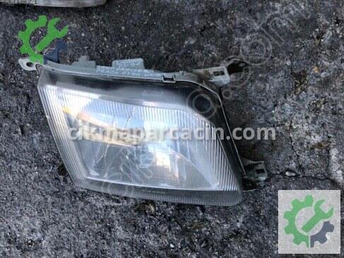 Toyota Land Cruiser Sağ Ön Far 1996-2002 çıkma parça