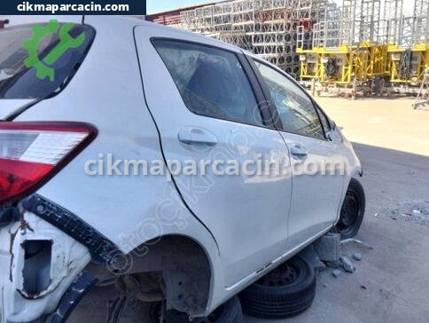 Toyota Yaris Sağ Ön Kapı çıkma parça