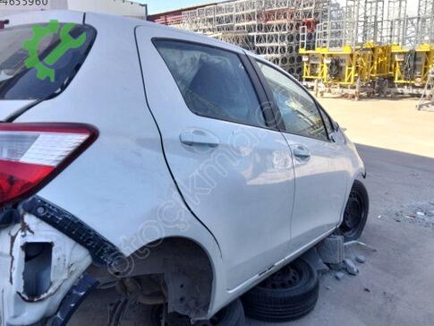 Toyota Yaris Sağ Ön Kapı çıkma parça