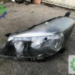 Toyota Yaris far lambası sol siyah füme
