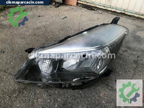 Toyota Yaris Sol Ön Far çıkma parça