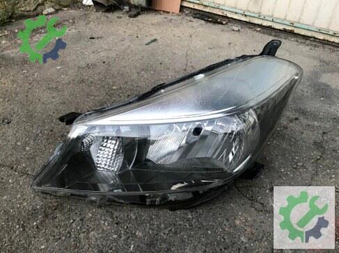 Toyota Yaris Sol Ön Far çıkma parça