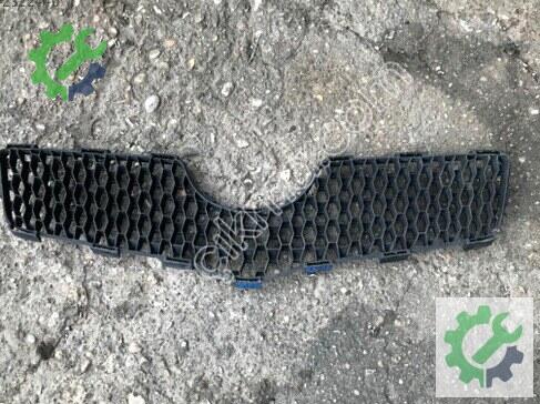 Toyota Yaris Ön Panjur 2006-2011 çıkma parça
