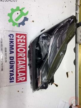 Toyota Yaris Sağ Ön Far 81130-0DJ70 çıkma parça