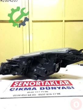 Toyota Yaris Sağ Ön Far 81130-0DJ70 çıkma parça