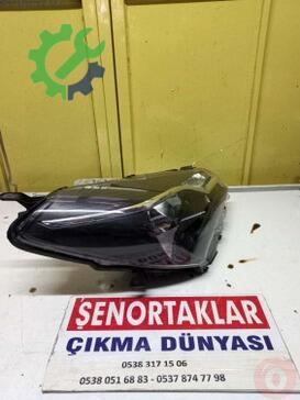 Toyota Yaris Sağ Ön Far 81130-0DJ70 çıkma parça