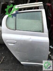 Toyota Yaris Sağ Arka Kapı 2000-2005