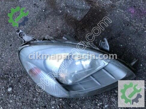 Toyota Yaris Sağ Ön Far 1999-2002 çıkma parça