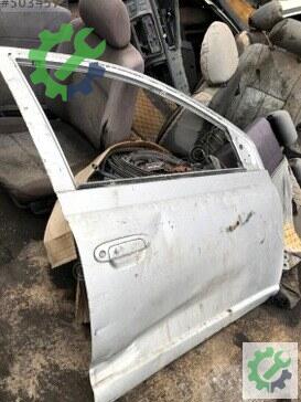 Toyota Yaris Sağ Ön Kapı 2000-2005 çıkma parça