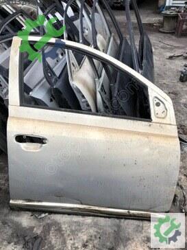 Toyota Yaris Sağ Ön Kapı çıkma parça