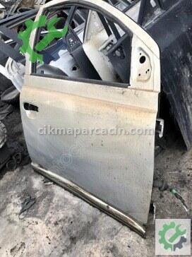 Toyota Yaris Sağ Ön Kapı 2000-2005 çıkma parça