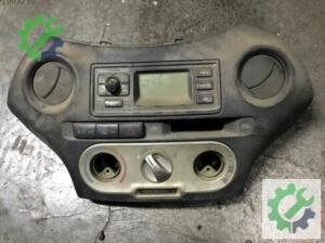 Toyota Yaris teyp çerçevesi 2000-2005