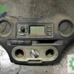 Toyota Yaris teyp çerçevesi 2000-2005