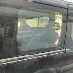 Renault Trafic 2 cam sağ arka