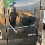 Renault Trafic 2 kapı sağ arka