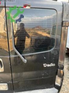 Renault Trafic 2 kapı sağ arka