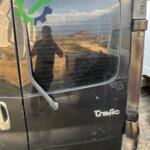 Renault Trafic 2 kapı sağ arka