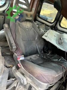 Renault Trafic 2 sol koltuk ön