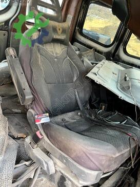 Renault Trafic Sol Ön Koltuk çıkma parça