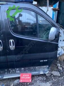 Renault Trafic sağ ön kapı
