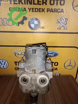 Volkswagen Transporter ABS Beyni (Modül) 0265201037 çıkma parça