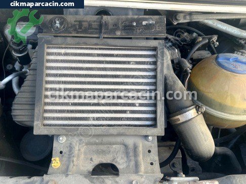 Volkswagen Transporter Intercooler Radyatörü çıkma parça