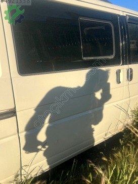 Volkswagen Transporter Kapı çıkma parça