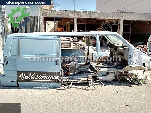 Volkswagen Transporter Sağ Çamurluk çıkma parça