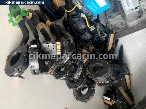 Volkswagen Transporter Sinyal Kolu çıkma parça