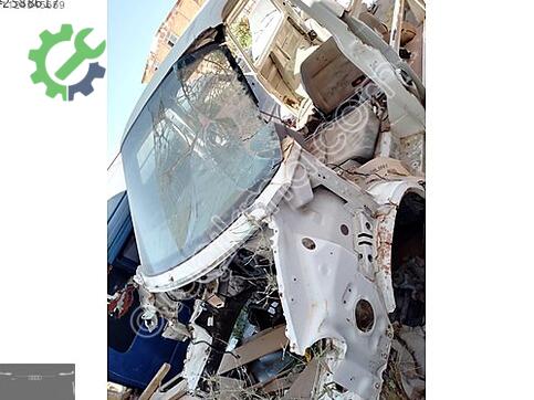Volkswagen Transporter Sol Çamurluk çıkma parça
