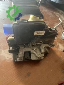 TRANSPORTER T5-T6 SOL ÖN KAPI KİLİDİ