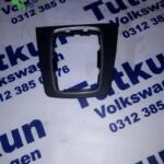 AUDİ A4 ÇIKMA ORJİNAL VİTES TOPUZU ÇERÇEVESİ 8E0 864 261A
