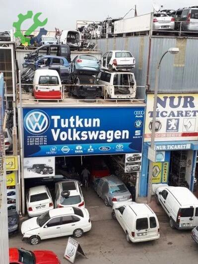 Volkswagen Passat Ara Bölme çıkma parça