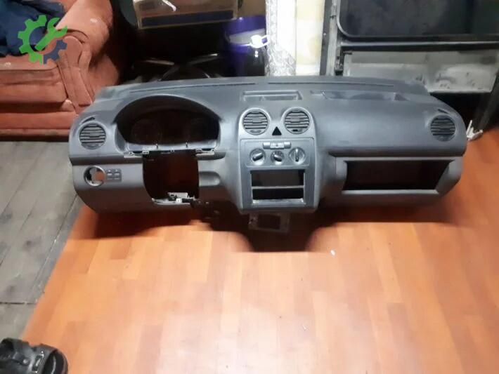 Volkswagen Caddy Göğüs çıkma parça