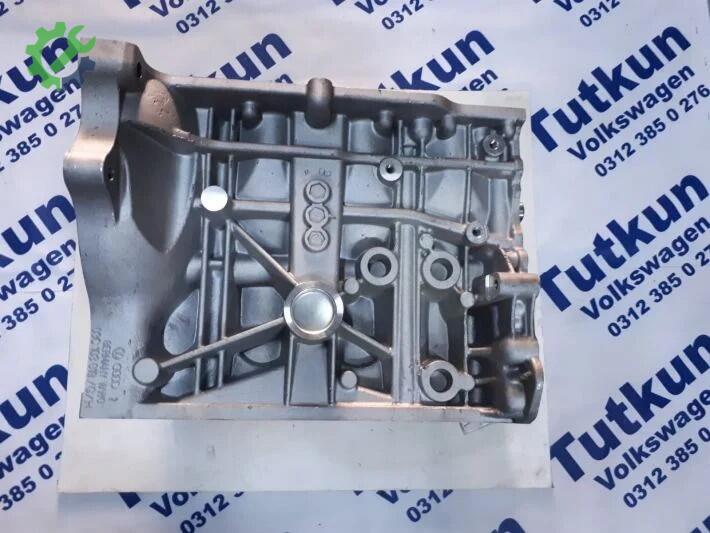 Volkswagen Passat Sandık Motor çıkma parça