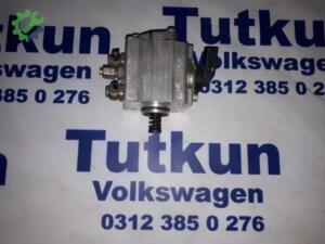 VW 1.6 FSİ BENZİN POMPA REGÜLATÖRÜ 4 CİVATA VE 3 CİVATA