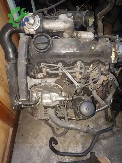 Volkswagen Golf Komple Motor çıkma parça