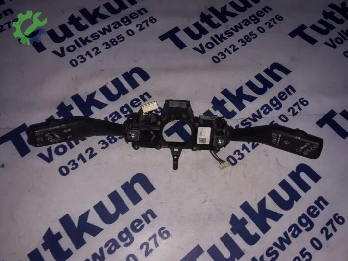 Volkswagen Tiguan Sinyal Kolu çıkma parça