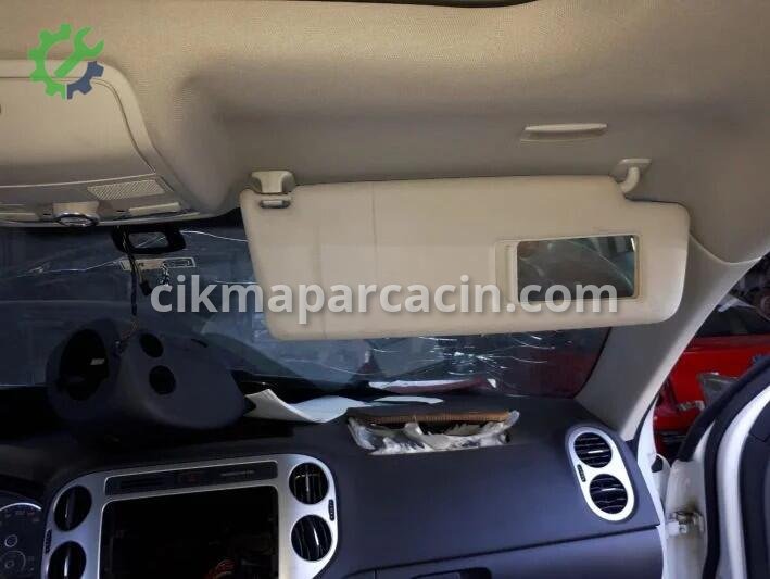 Volkswagen Tiguan Güneşlik çıkma parça