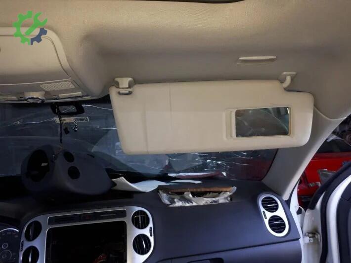 Volkswagen Tiguan Güneşlik çıkma parça