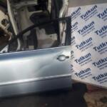VW PASSAT 1997-2005 MODEL AÇIK MAVİ HATASIZ SOL ÖN KAPI