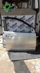 VW POLO 2002-2010 MODEL HATASIZ GÜMÜŞ GRİ RENKTE SAĞ ÖN KAPI
