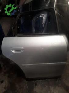 AUDİ A3 1997-2004 MODEL GÜMÜŞ GRİ RENKTE SAĞ ARKA KAPI