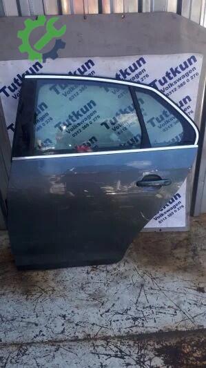 Volkswagen Jetta Sol Arka Kapı çıkma parça